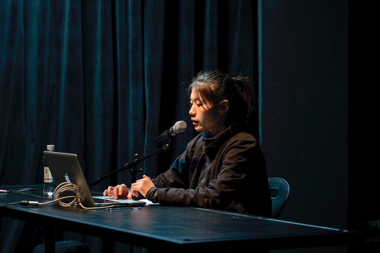 Performance view, Geumhyung Jeong, Video Tour, 2018 Photo by Hong cheolki
